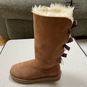 LEFT BOOT ONLY UGG Women's Bailey Bow Tall II Size 6 Replacement S/N 1016434